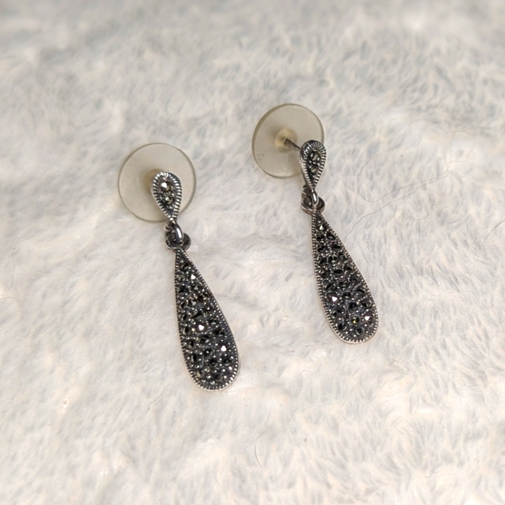 Vintage Sterling Silver and Marcasite Drop Pierced Earrings - Picture 5 of 9